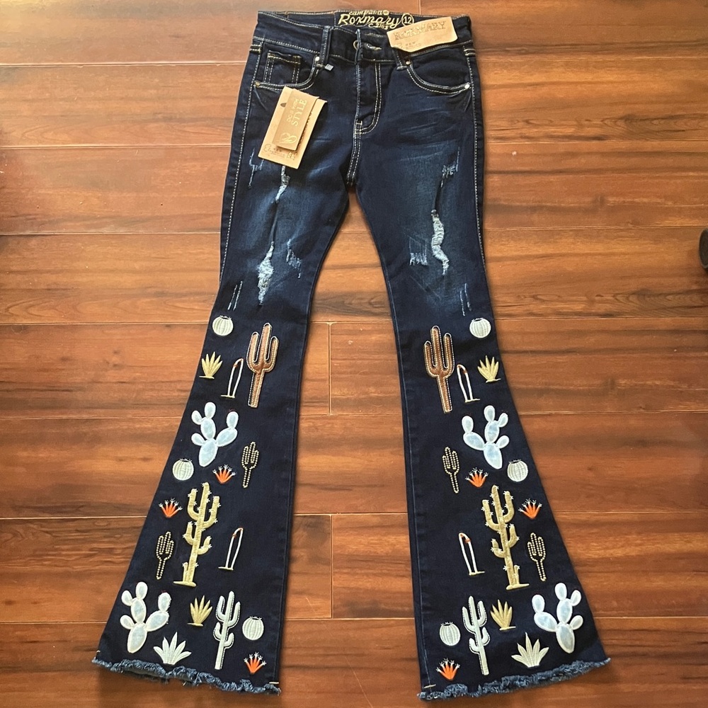 NEW Embroidered Flare Jeans they are petit and size 12 Y